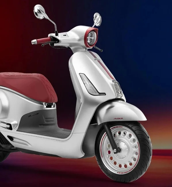 Màn hình và khu vực điều khiển trên mẫu xe ga Honda phiên bản đặc biệt