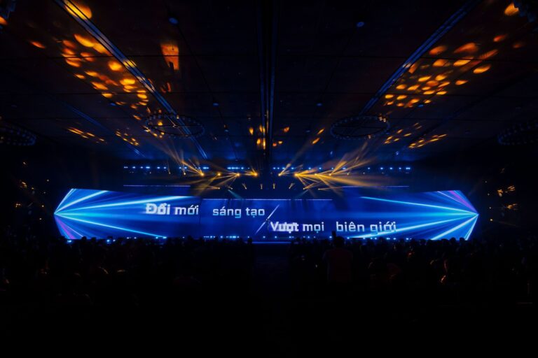 Toàn cảnh sân khấu Gala Better Choice Awards 2026 tại Hà Nội