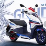 Honda NS125FX phiên bản Freedom Gundam với phối màu trắng xanh đỏ