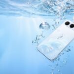 OPPO A7 Pro 5G màu Xanh Sóng Biển với mặt lưng có hiệu ứng vân sóng