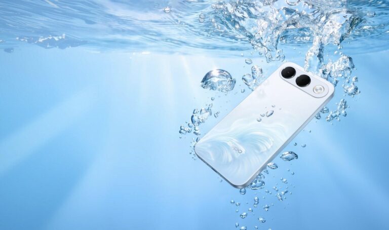 OPPO A7 Pro 5G màu Xanh Sóng Biển với mặt lưng có hiệu ứng vân sóng