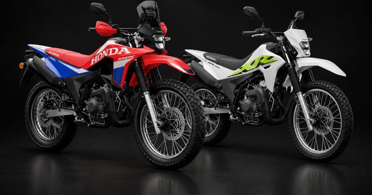 Honda XR300L và XR300 Rally đỗ cạnh nhau với thiết kế xe địa hình