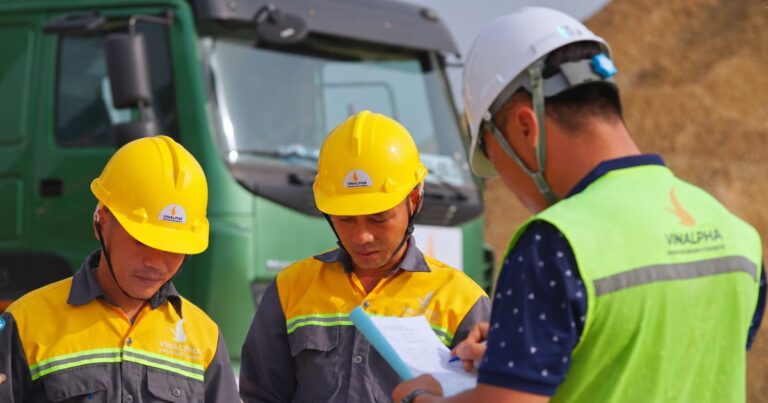 Hình ảnh hoạt động thi công tại một dự án hạ tầng