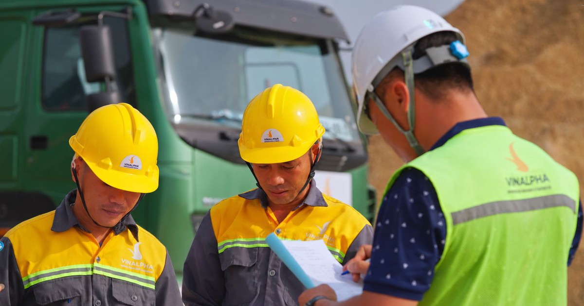 Hình ảnh hoạt động thi công tại một dự án hạ tầng