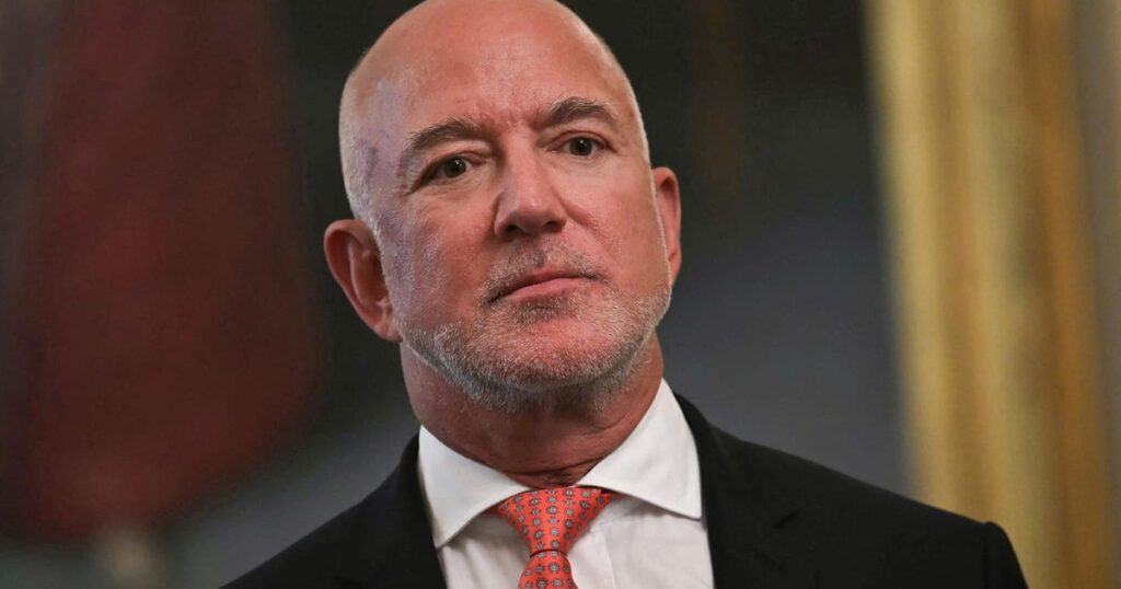 Jeff Bezos xuất hiện trong cuộc phỏng vấn về tác động của AI đến việc làm