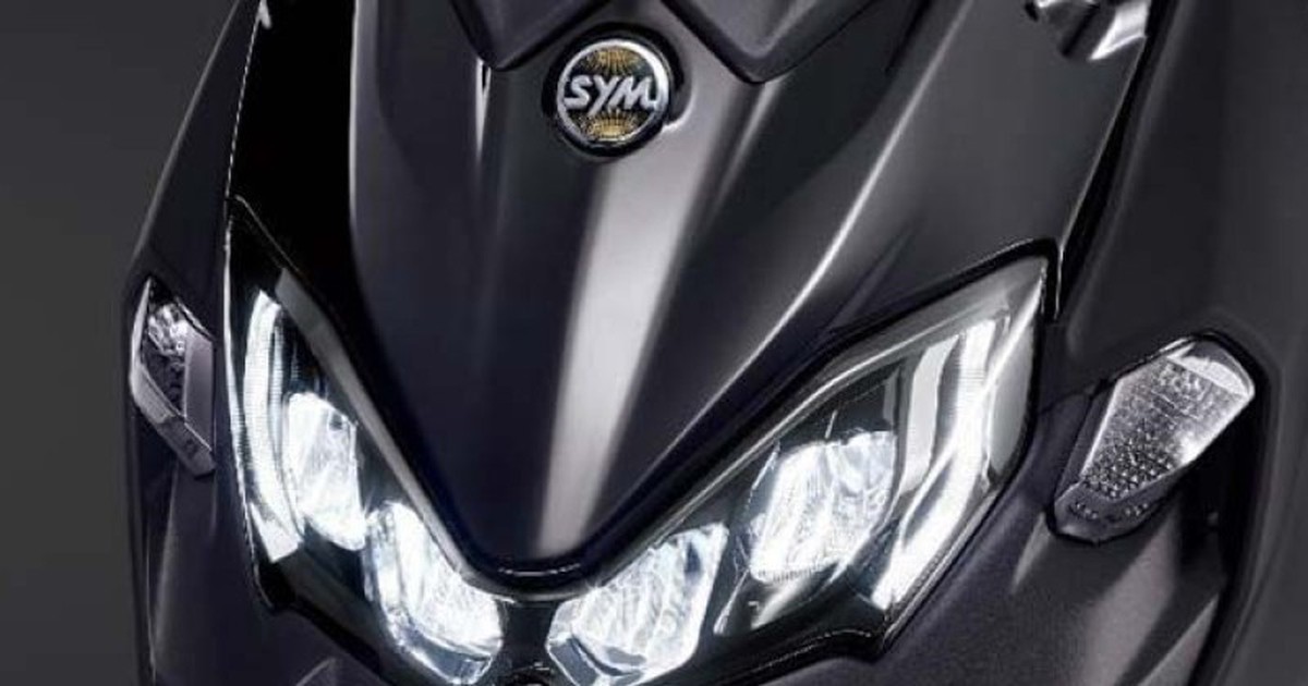 Mẫu maxi-scooter SYM Maxsym TL508 trong không gian giới thiệu xe
