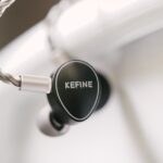 Hộp đựng Kefine Quatio với hình ảnh sản phẩm và thông tin cấu hình