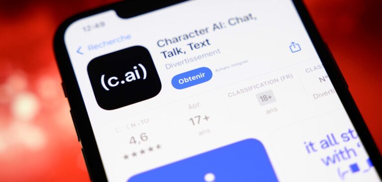 Giao diện chatbot Character.AI hiển thị trên màn hình thiết bị