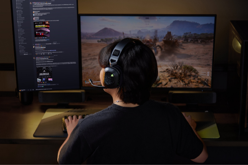 Tai nghe Corsair HS80 v2 MAX Wireless trong thiết lập chơi game