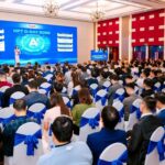 Không gian sự kiện HPT D-DAY 2026 với chủ đề công nghệ và vận hành thực tế