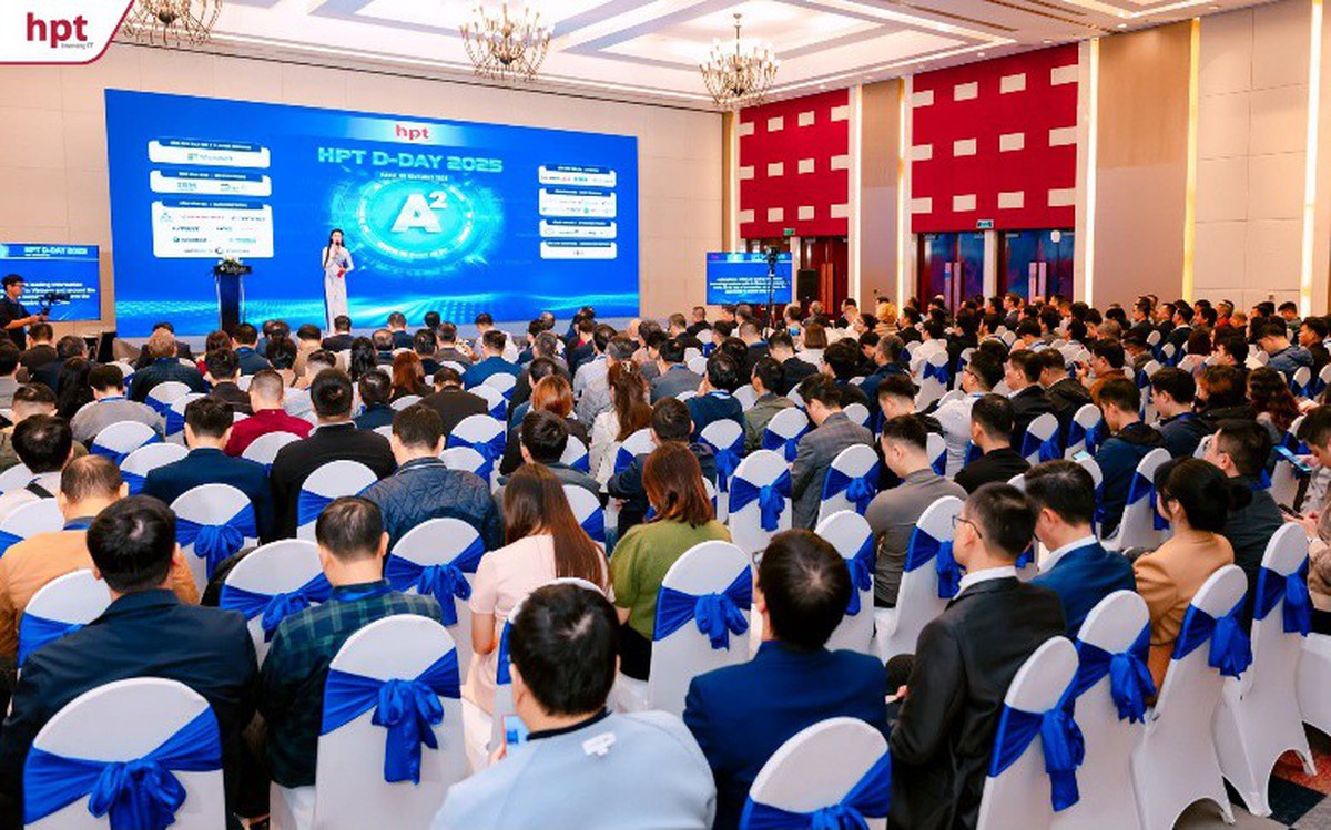 Không gian sự kiện HPT D-DAY 2026 với chủ đề công nghệ và vận hành thực tế
