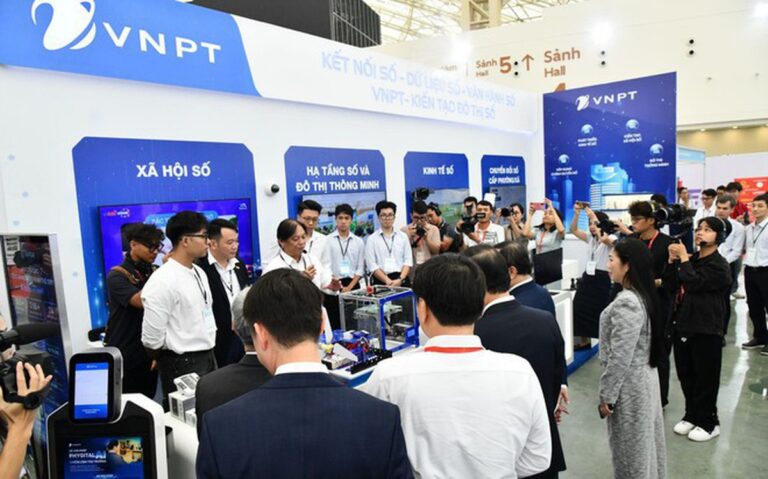 Gian hàng VNPT giới thiệu các giải pháp công nghệ tại Smart City Asia 2026