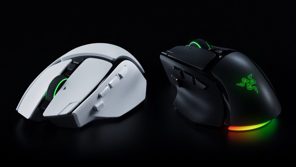 Cận cảnh con lăn HyperScroll trên chuột Razer Basilisk V4 Pro