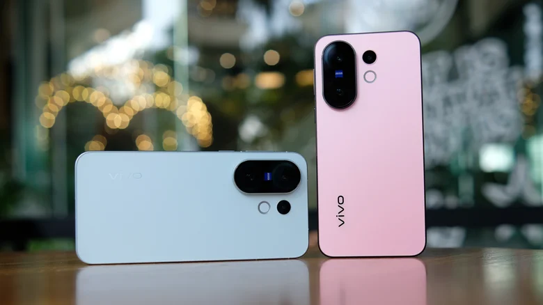 Điện thoại Sony Xperia với cổng tai nghe và phím chụp ảnh
